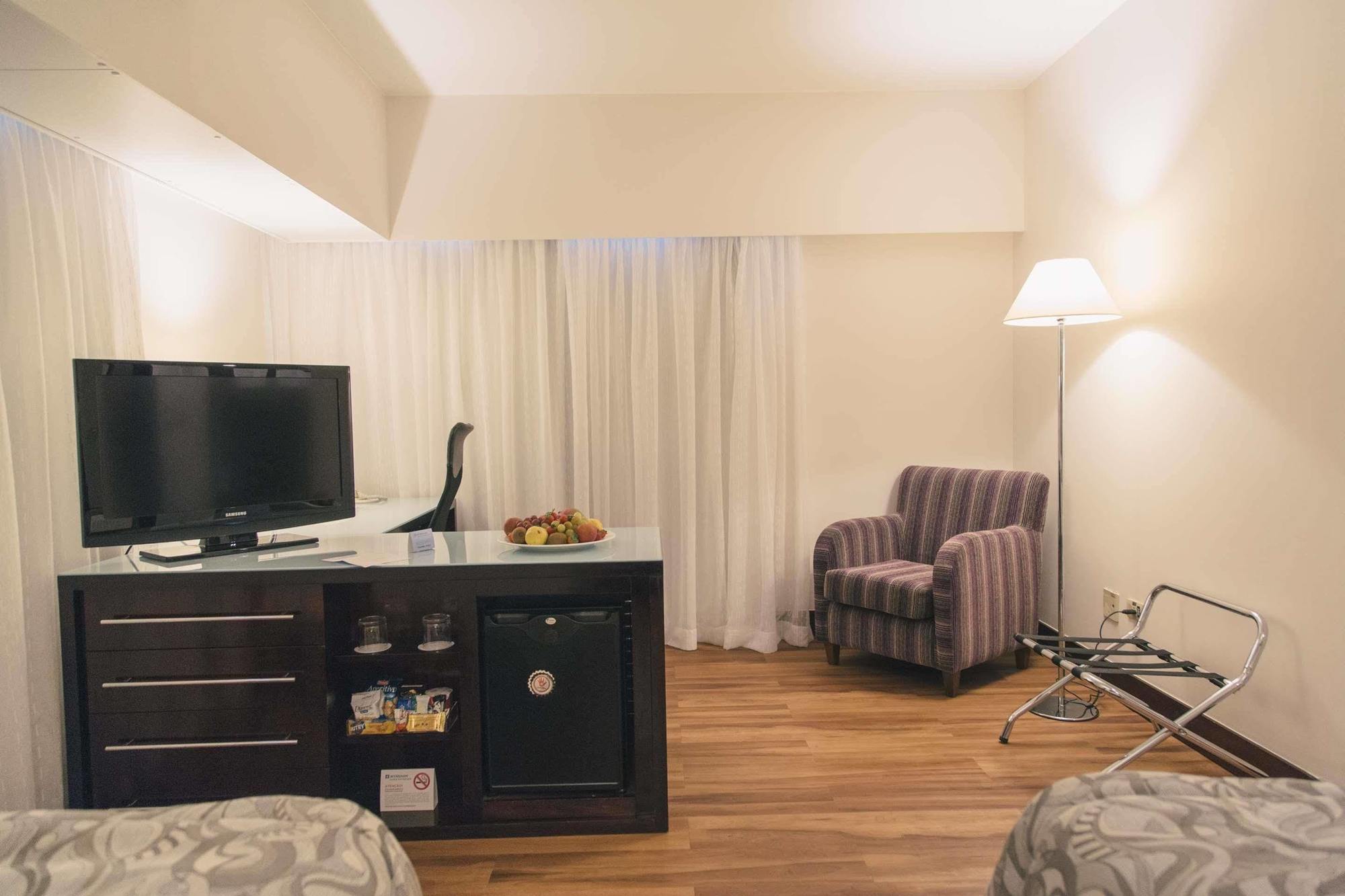 Hotel Wyndham Berrini 4*